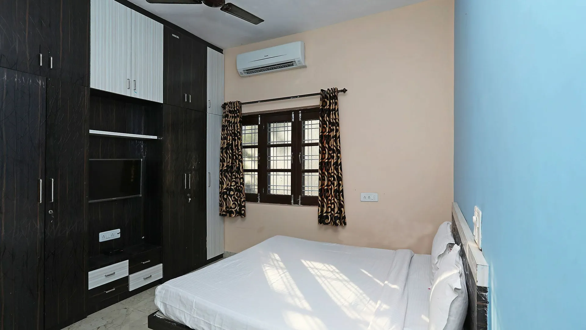 Oyo 10094 Home Elegant Stay Hiran Magri Udaipur